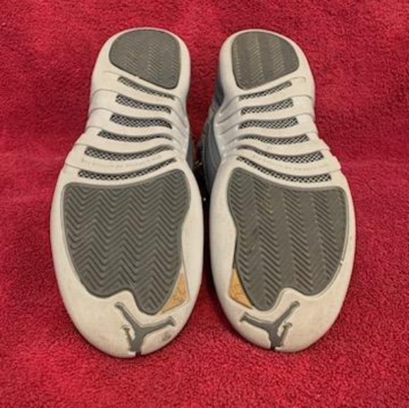 Jordan 12 Dark gray  gs 7y - Picture 4 of 5